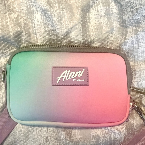 ALANI NU CROSSBODY TRAVEL BAG RAINBOW TYE DYE PINK BLUE SIZE SMALL - Picture 2 of 9